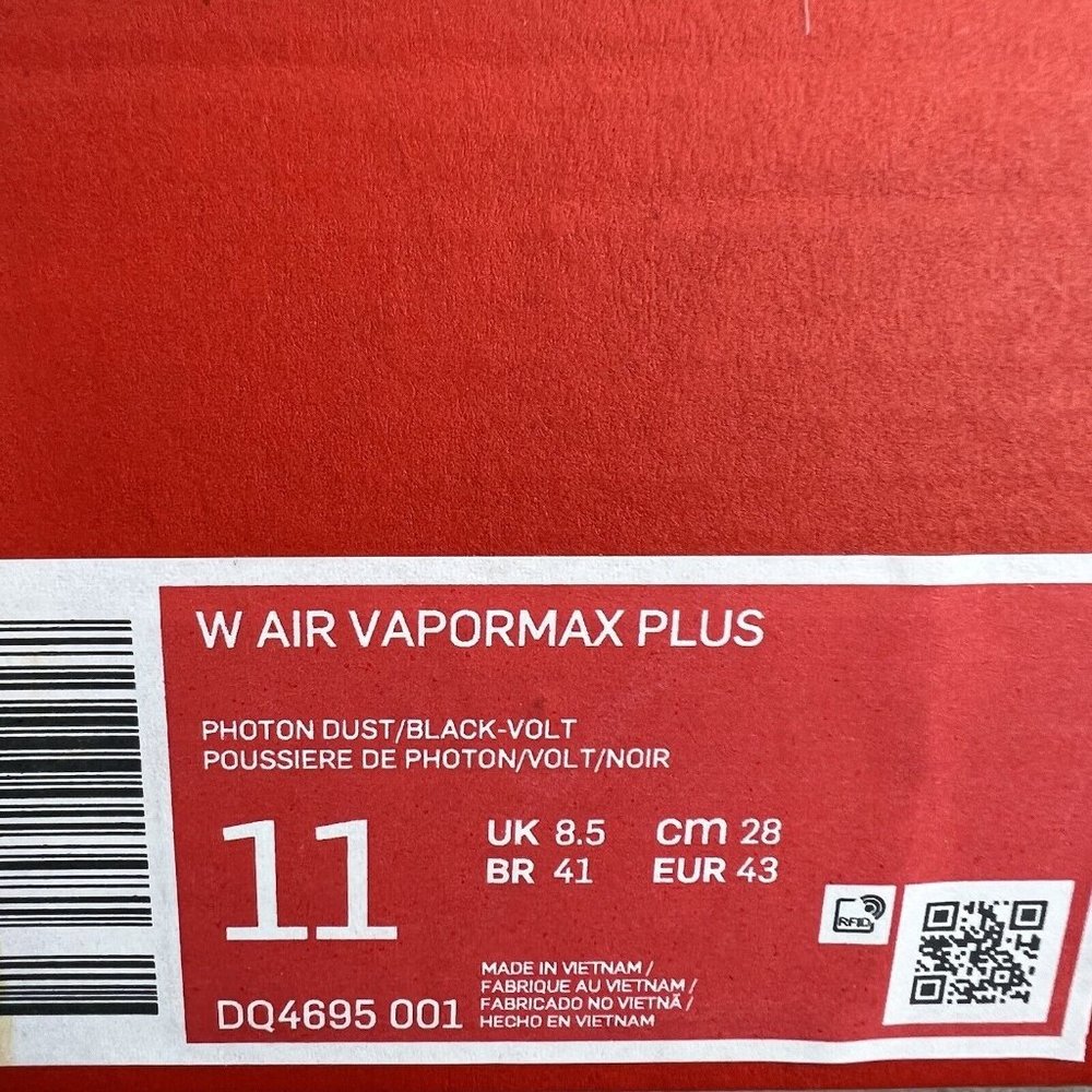 Nike Air VaporMax Plus Photon Dust Volt 2022 Size Womens 11 / Men’s 9.5 - Picture 10 of 10